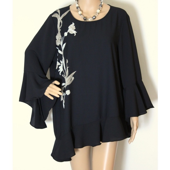 Alfani Tops - NWOT Alfani Black Bell Sleeve Tunic Size X-Large